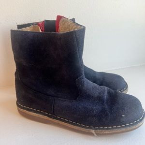 Boden Kids suede like boots